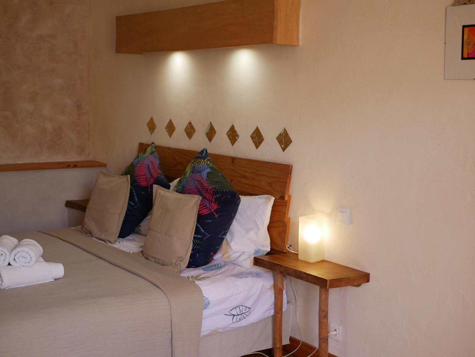 Bed and Breakfast Les Jardins De Lumiere Brusque Exterior foto