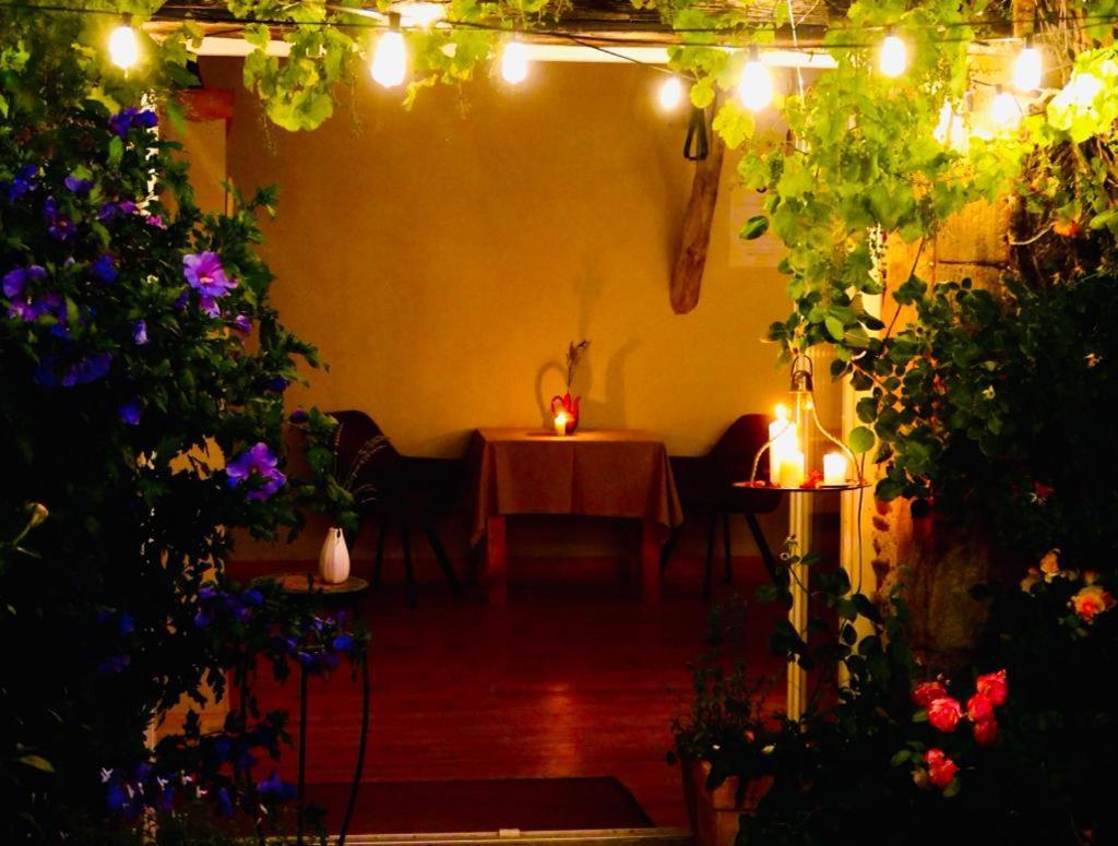 Bed and Breakfast Les Jardins De Lumiere Brusque Exterior foto