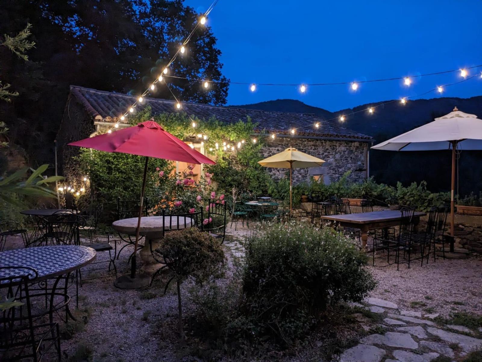 Bed and Breakfast Les Jardins De Lumiere Brusque Exterior foto